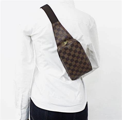 louis vuitton 15 pouch|louis vuitton waist pouch.